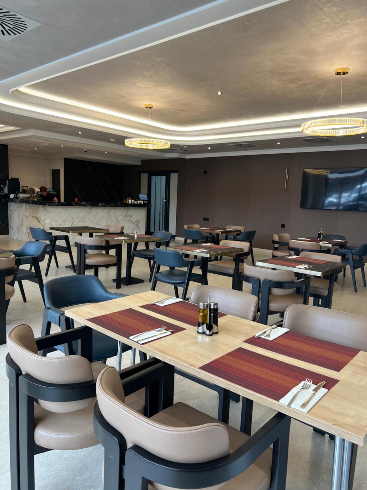 Nobel West Hotel Belgrad Dış mekan fotoğraf